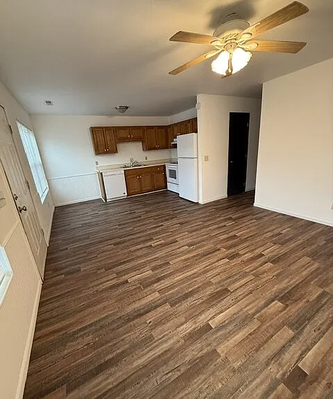 1104 S Wines St #A — Photo 1