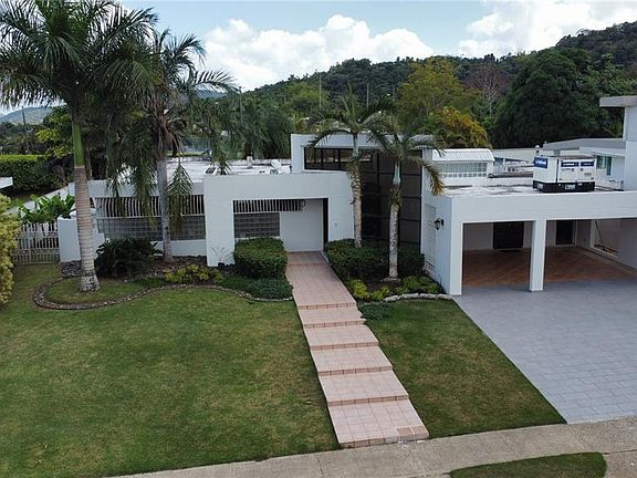 2nd image of F9 San Esteban