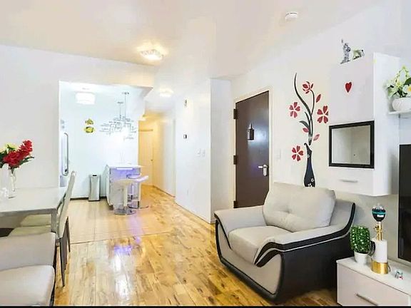 4th image of 620 Willoughby Ave APT 1