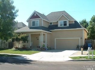 2034 Red Oak Cir, Santa Rosa, CA 95403