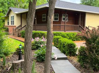 1500 Bear Hollow Rd, Pineville, MO 64856
