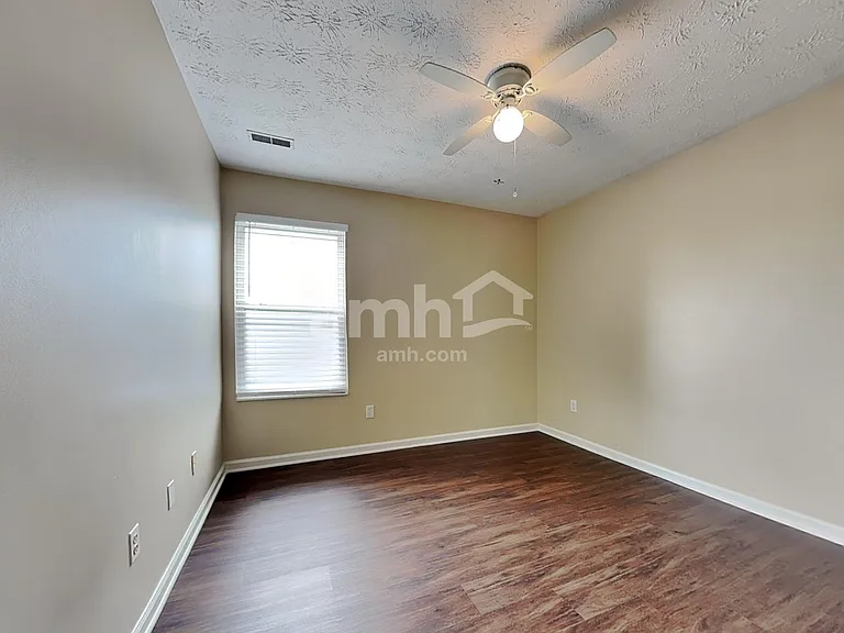 1291 Shannon Ln — Photo 17