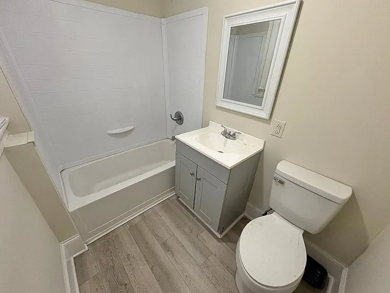 605 Hammond St — Photo 12