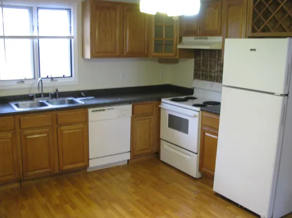 79 Franklin Street, 79 Franklin St #11, Westfield, MA 01085