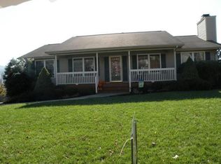 5051 Orchard Park Dr, Roanoke, VA 24019