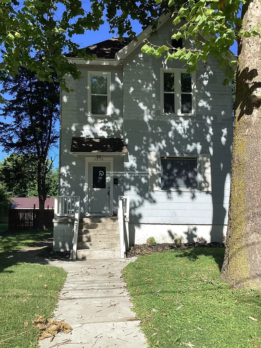 1313 N North St photo 1