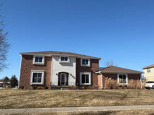 54223 Pocahontas Dr, Shelby Township, MI 48315