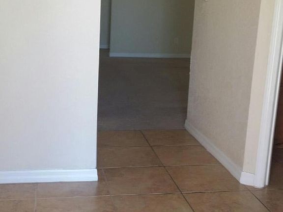 3rd image of 734 Harvest Ln