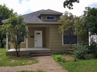 1326 W Bond St, Denison, TX 75020