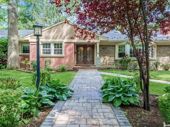 24 Somerset Drive N, Great Neck, NY 11020