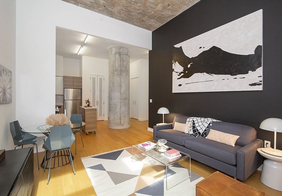 1st image of 4322 Queens St APT 547