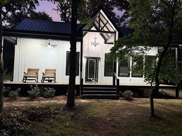 1922 County Road 261