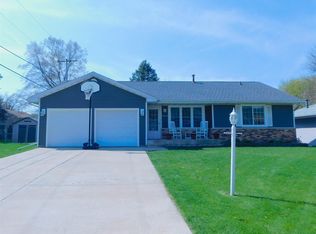 5610 W Cherokee Path, Peoria, IL 61607