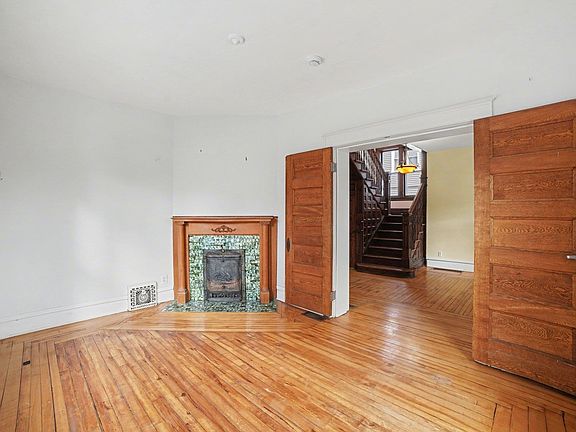 5th image of 309 Grant Ave