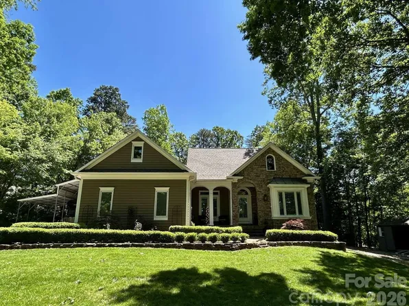 8152 Deep Water Ln, Denver, NC 28037