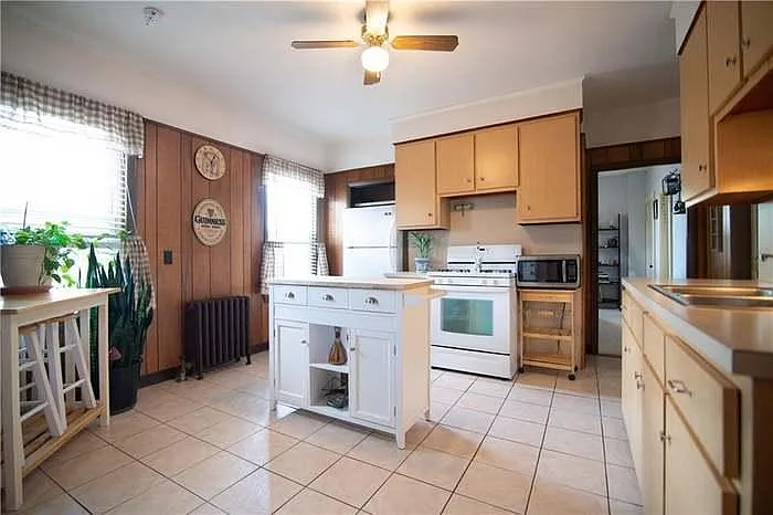 8 Livingston St #1 — Photo 3