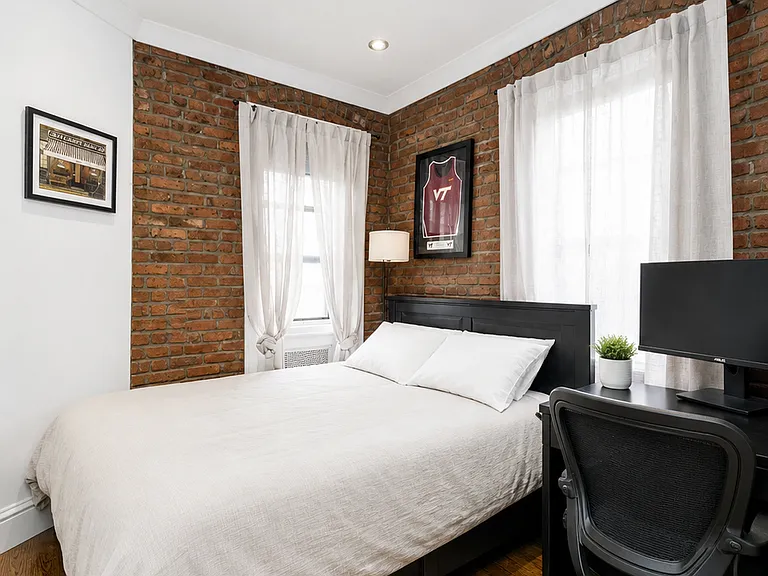 106 W 13th St #17 — Photo 5