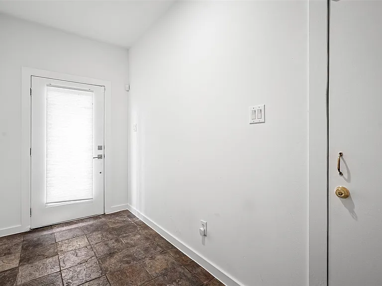 5712 Winsome Ln #5 — Photo 10