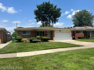 11227 Martin Rd, Warren, MI 48093