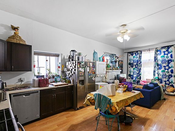 2nd image of 2507 N Sawyer Ave #1F