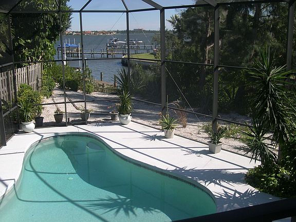 HEATED POOL OVER BAY