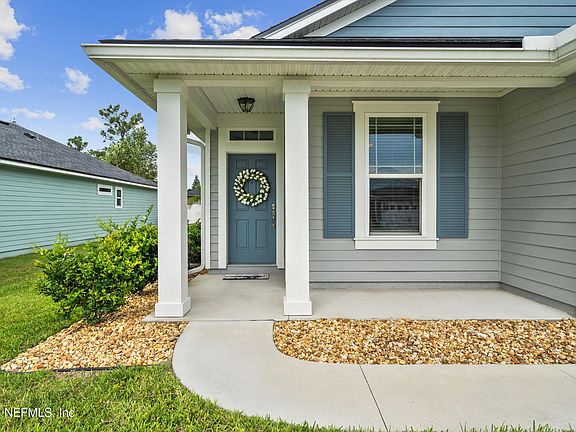 3rd image of 34 BELLA Drive