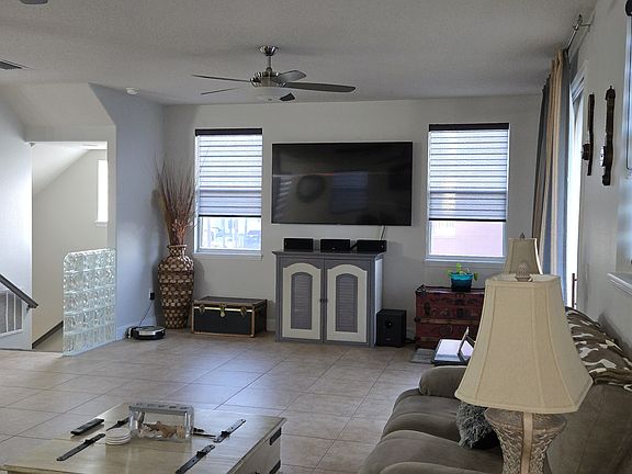 2nd floor living room
