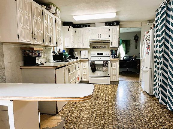 3rd image of 4521 W 50th Ave