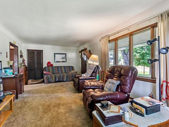 4th image of 23811 Nicolai Ave
