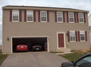 1083 Port Royal Rd, Hampshire, IL 60140