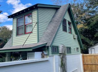 736 E 35th St, Savannah, GA 31401