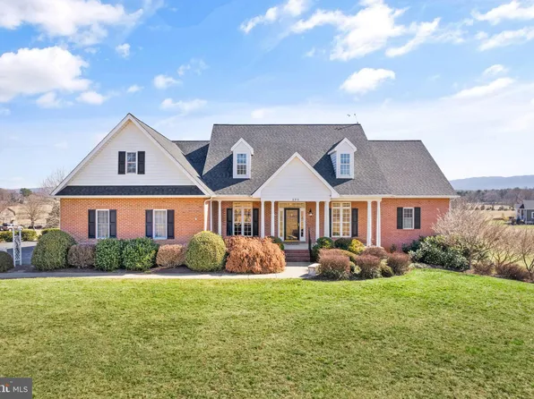 290 Milldale Valley Dr, Front Royal, VA 22630