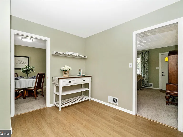 8409 Woodward St — Photo 12