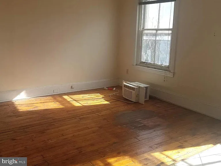 1919 Spring Garden St #3F — Photo 7