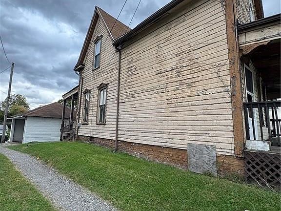 3rd image of 806 Carlisle St