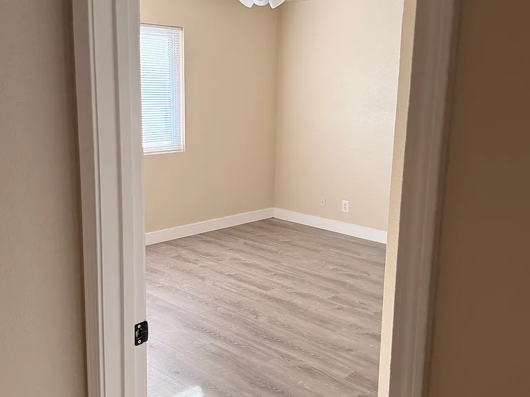 155 Washington St — Photo 17