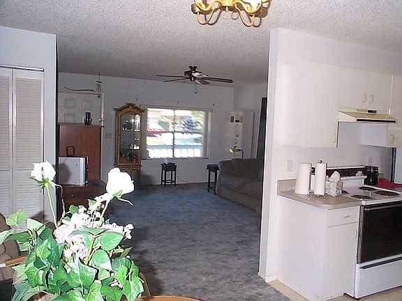 living/dining room