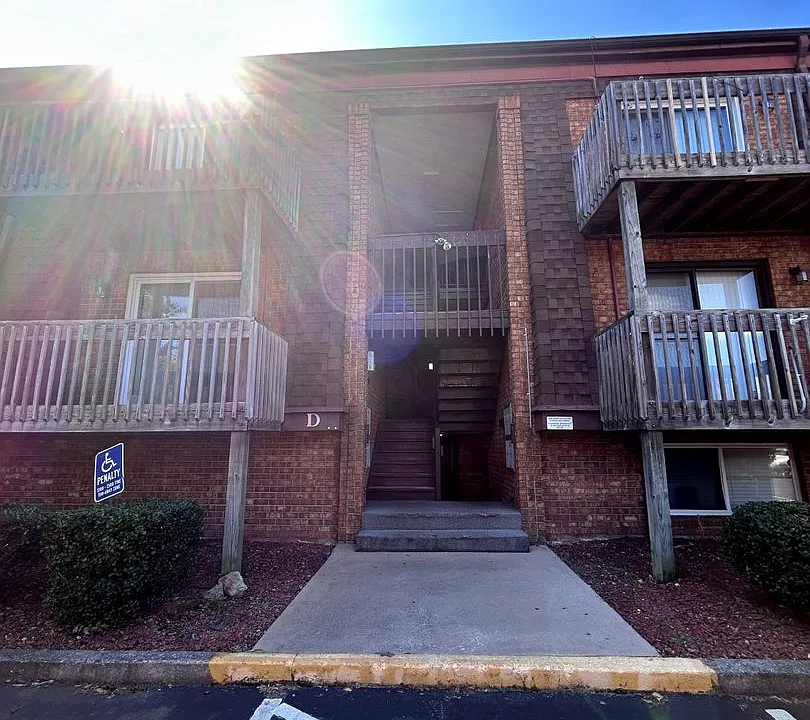 2840 Colonial Ave SW #D1