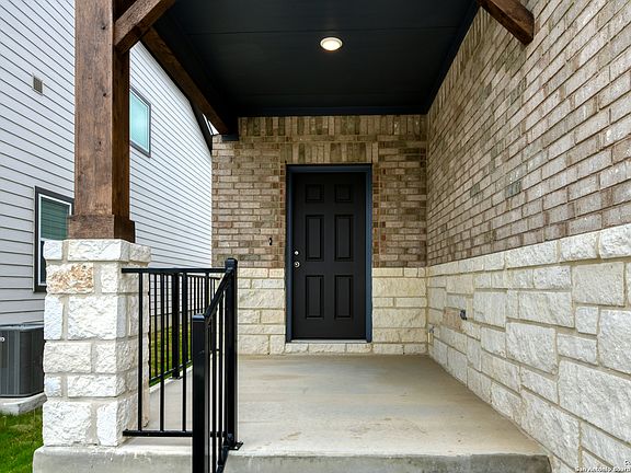 4th image of 13766 Birch Crossing