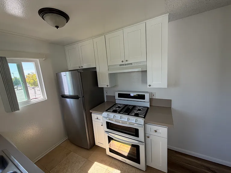 1632 Orizaba Ave #2 — Photo 8