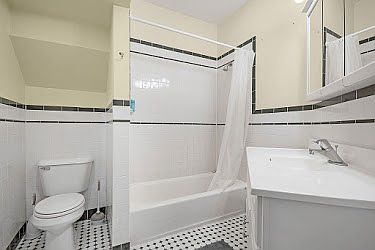 5th image of 193 Brookline St APT 1R