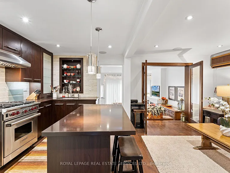24 Mann Ave — Photo 12