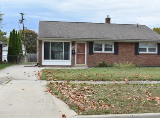 18072 Hinton St, Riverview, MI 48193