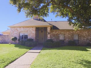 1726 Woodland Park Dr, Houston, TX 77077