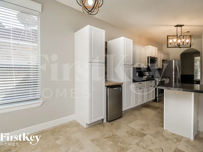 8306 White Willow Ln — Photo 4
