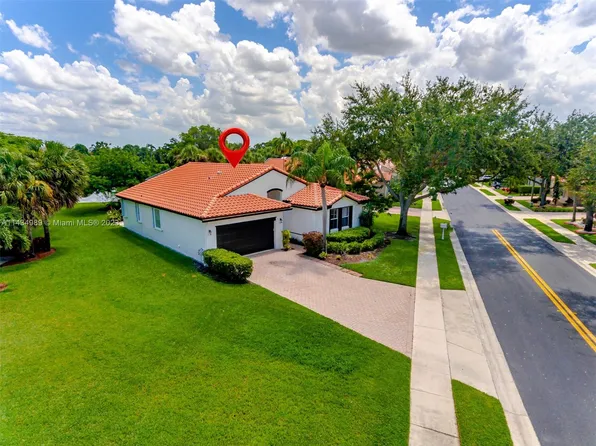 15063 SW 16th St, Pembroke Pines, FL 33027