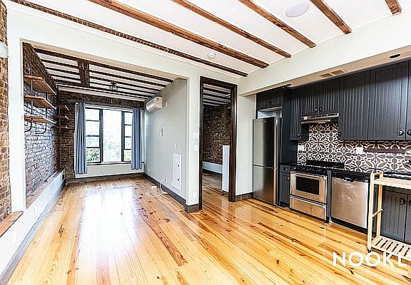 4th image of 1467 Bedford Ave #3G