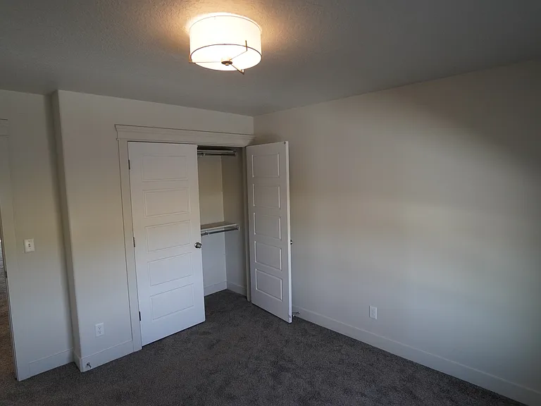 3965 S 3485 W — Photo 14