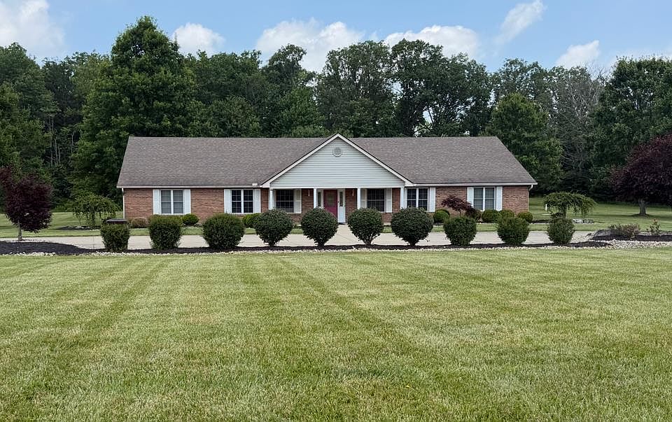 1st image of 2440 Moler Rd