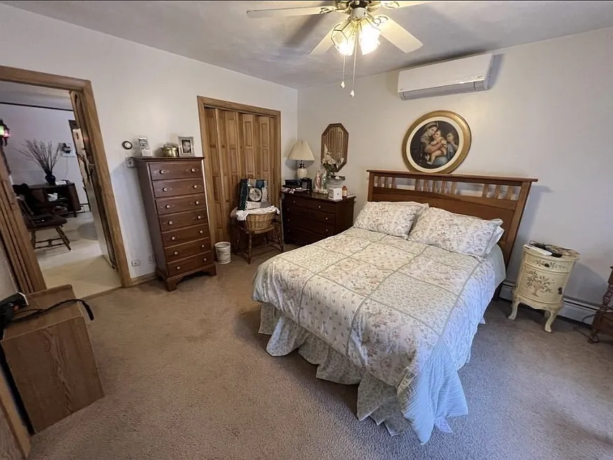 3 bed, 999 sqft, $3,900 — Photo 2